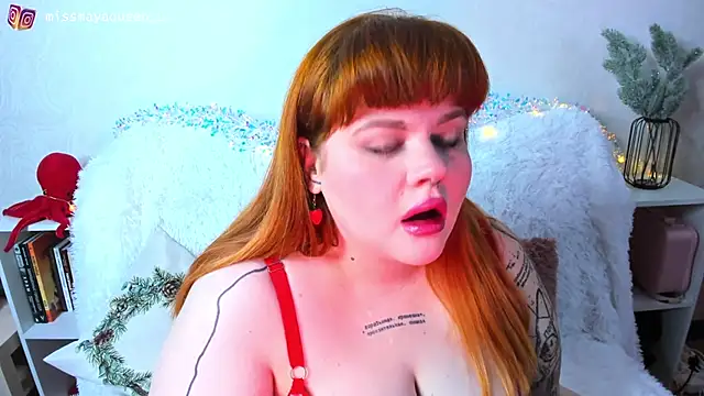 Snapshot of missmayaqueen chatting on December 16, 2025, 9:36 am missmayaqueen online show from December 16, 2025, 9:36 am