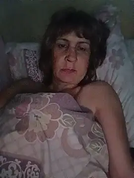 Snapshot of Laura_Kiss chatting on June 12, 2026, 9:03 pm Laura Kiss online show from June 12, 2026, 9:03 pm