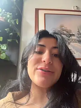 Snapshot of fiorella_paris chatting on April 11, 2026, 9:30 pm fiorella paris online show from April 11, 2026, 9:30 pm