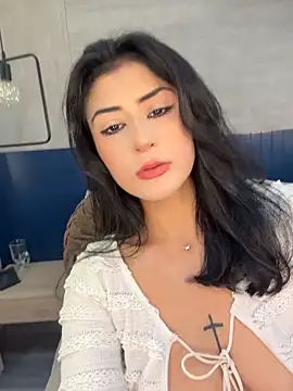 Snapshot of fiorella_paris chatting on May 14, 2026, 8:48 pm fiorella paris online show from May 14, 2026, 8:48 pm
