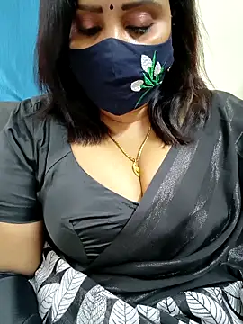 Queenflowerr online show from February 22, 2026, 4:05 pm