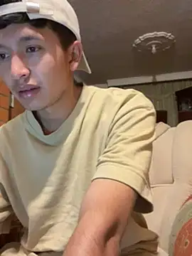 Snapshot of sebaxx8_ chatting on February 24, 2025, 4:49 am sebaxx8 online show from February 24, 2025, 4:49 am