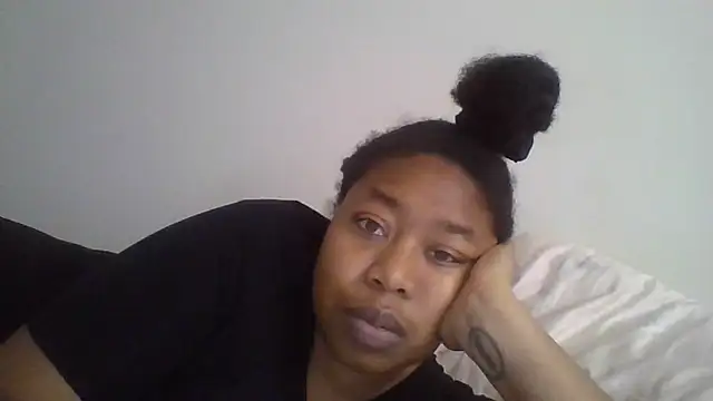 Snapshot of angeliquebelcali chatting on February 23, 2025, 2:14 pm angeliquebelcali online show from February 23, 2025, 2:14 pm