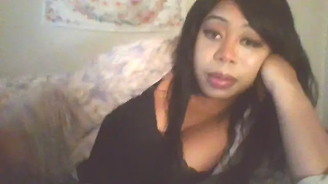 angeliquebelcali online show from April 25, 2026, 7:33 pm