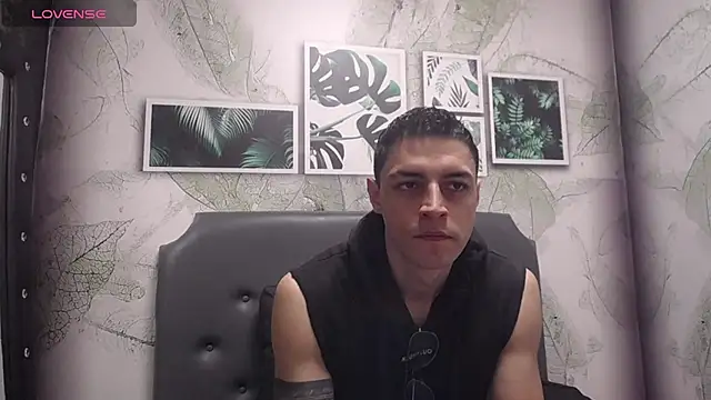 Snapshot of Frank_Millers chatting on January 31, 2025, 12:51 pm Frank Millers online show from January 31, 2025, 12:51 pm