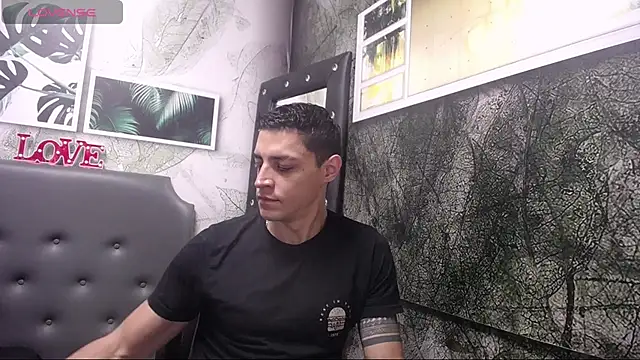 Snapshot of Frank_Millers chatting on February 8, 2025, 1:22 pm Frank Millers online show from February 8, 2025, 1:22 pm