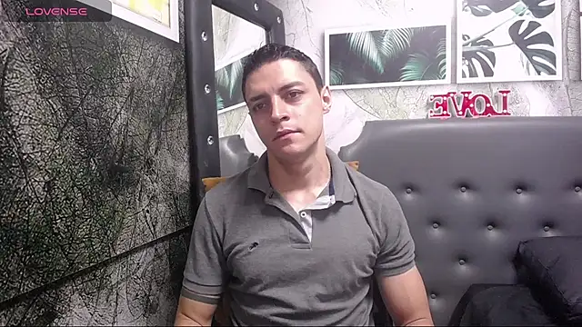 Snapshot of Frank_Millers chatting on February 10, 2025, 1:01 pm Frank Millers online show from February 10, 2025, 1:01 pm