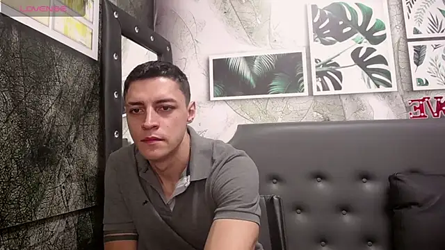 Snapshot of Frank_Millers chatting on February 21, 2025, 7:43 pm Frank Millers online show from February 21, 2025, 7:43 pm