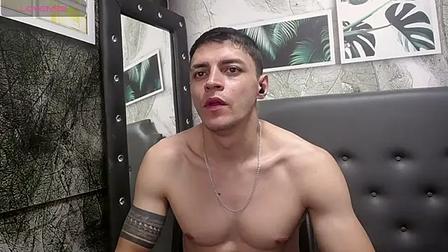 Snapshot of Frank_Millers chatting on February 25, 2025, 5:58 pm Frank Millers online show from February 25, 2025, 5:58 pm