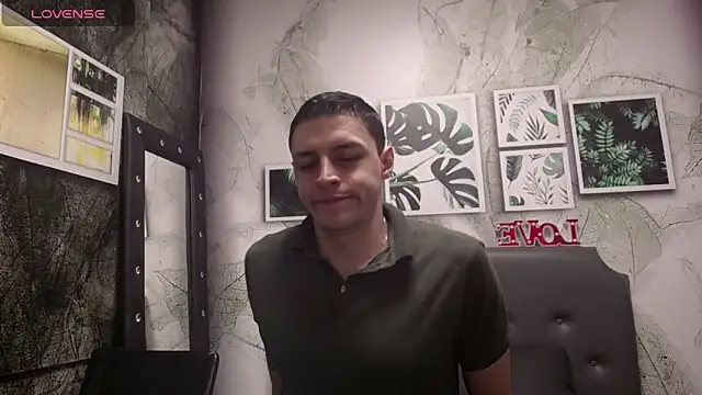 Snapshot of Frank_Millers chatting on February 28, 2025, 2:53 pm Frank Millers online show from February 28, 2025, 2:53 pm