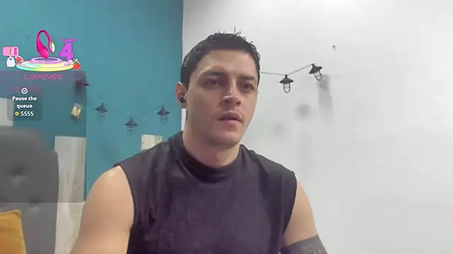 Snapshot of Frank_Millers chatting on October 14, 2025, 5:03 pm Frank Millers online show from October 14, 2025, 5:03 pm