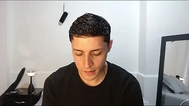 Frank Millers online show from April 30, 2026, 8:57 pm