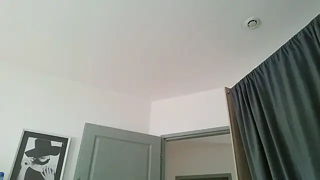 serena  vedette online show from March 10, 2026, 12:54 pm