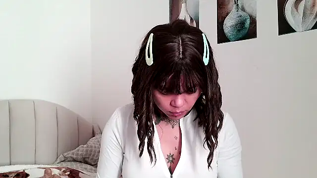 Snapshot of serena__vedette chatting on May 19, 2026, 7:58 am serena vedette online show from May 19, 2026, 7:58 am