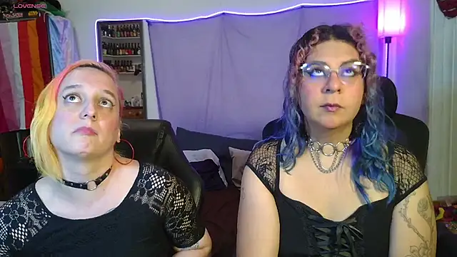 Snapshot of Evelan420 chatting on June 15, 2026, 8:22 pm Evelan420 online show from June 15, 2026, 8:22 pm