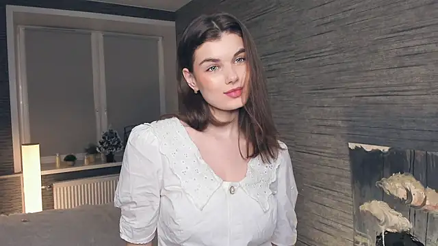 Snapshot of FloraDobb chatting on February 3, 2025, 7:10 pm FloraDobb online show from February 3, 2025, 7:10 pm