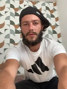 Snapshot of Coucou56 chatting on June 10, 2026, 4:17 pm Coucou56 online show from June 10, 2026, 4:17 pm