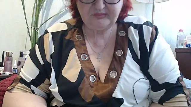 Snapshot of DeniseeRosea chatting on May 9, 2026, 7:46 am DeniseeRosea online show from May 9, 2026, 7:46 am