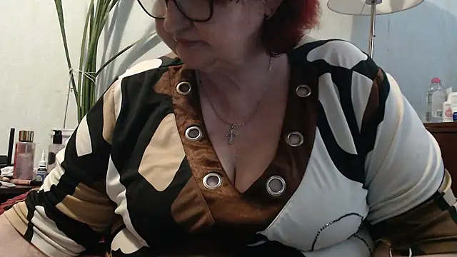 Snapshot of DeniseeRosea chatting on May 11, 2026, 2:45 pm DeniseeRosea online show from May 11, 2026, 2:45 pm