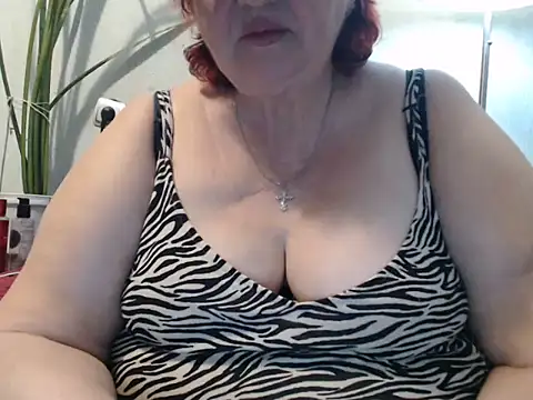 Snapshot of DeniseeRosea chatting on May 15, 2026, 6:26 pm DeniseeRosea online show from May 15, 2026, 6:26 pm