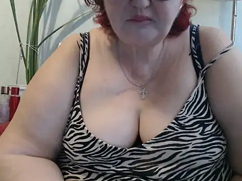 Snapshot of DeniseeRosea chatting on May 17, 2026, 5:27 am DeniseeRosea online show from May 17, 2026, 5:27 am