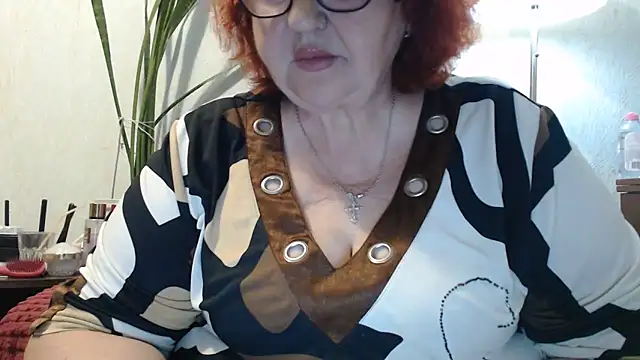Snapshot of DeniseeRosea chatting on May 28, 2026, 7:11 pm DeniseeRosea online show from May 28, 2026, 7:11 pm
