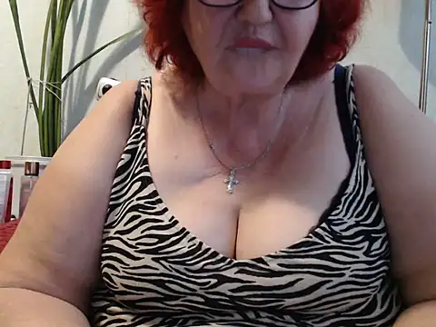 Snapshot of DeniseeRosea chatting on June 11, 2026, 4:49 pm DeniseeRosea online show from June 11, 2026, 4:49 pm