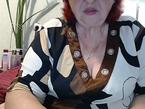 Snapshot of DeniseeRosea chatting on June 14, 2026, 12:30 am DeniseeRosea online show from June 14, 2026, 12:30 am