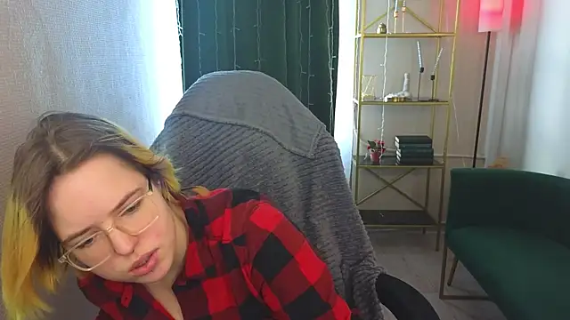 Snapshot of Manic_pixie_ chatting on January 26, 2025, 11:06 am Manic pixie online show from January 26, 2025, 11:06 am