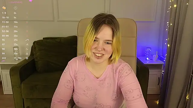 Snapshot of Manic_pixie_ chatting on February 7, 2025, 11:01 am Manic pixie online show from February 7, 2025, 11:01 am