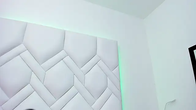 Snapshot of LindaHooker chatting on February 22, 2025, 8:29 am LindaHooker online show from February 22, 2025, 8:29 am