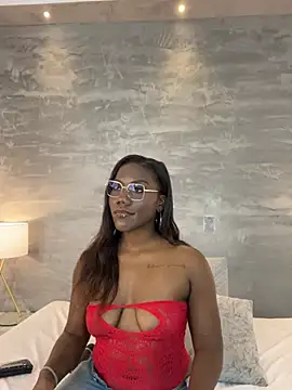 Alaia Colins online show from June 22, 2026, 4:20 am