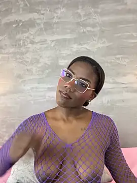 Alaia Colins online show from July 15, 2026, 1:55 am