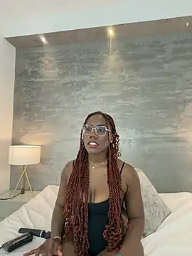 Alaia Colins online show from July 28, 2026, 1:34 am