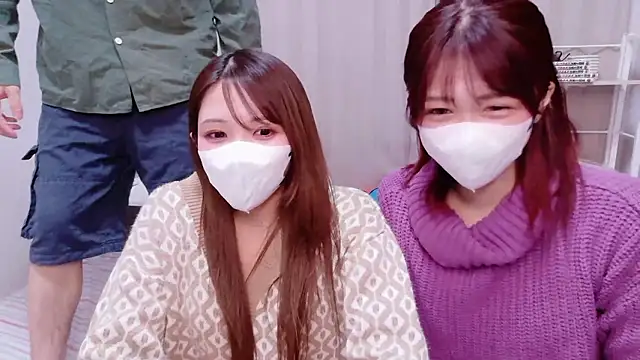 NA-KAREN-V8 online show from December 2, 2025, 2:01 pm