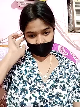 Simran-001 online show from October 5, 2025, 7:01 pm