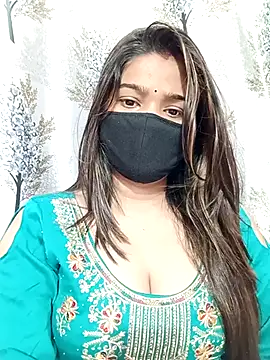 Snapshot of Simran-001 chatting on July 8, 2026, 12:42 pm Simran-001 online show from July 8, 2026, 12:42 pm