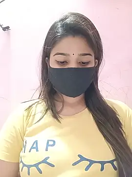 Snapshot of Simran-001 chatting on July 11, 2026, 12:19 pm Simran-001 online show from July 11, 2026, 12:19 pm