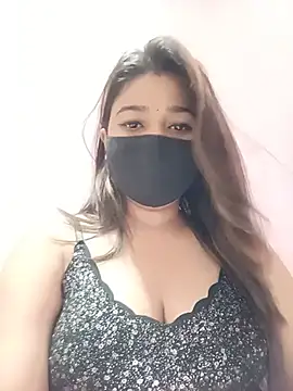 Snapshot of Simran-001 chatting on July 31, 2026, 12:37 pm Simran-001 online show from July 31, 2026, 12:37 pm