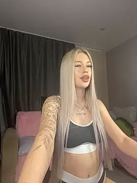 Tiffany Kissss online show from February 14, 2025, 5:57 pm