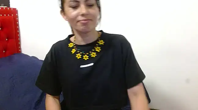 Snapshot of ShairaMarss chatting on January 21, 2025, 6:12 pm ShairaMarss online show from January 21, 2025, 6:12 pm