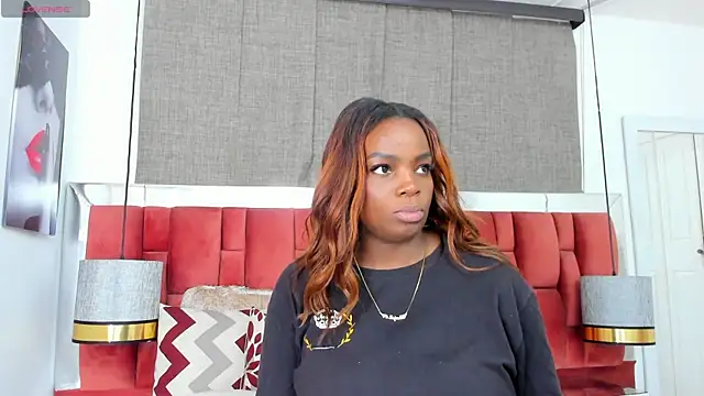 Snapshot of NatyParker chatting on October 3, 2025, 2:36 pm NatyParker online show from October 3, 2025, 2:36 pm