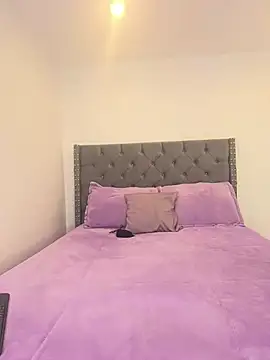 Snapshot of KarlaWild chatting on March 13, 2025, 6:45 pm KarlaWild online show from March 13, 2025, 6:45 pm