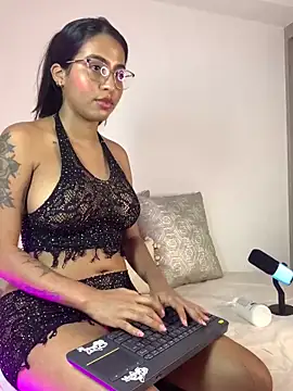 Snapshot of genesissara chatting on February 6, 2025, 10:21 pm genesissara online show from February 6, 2025, 10:21 pm