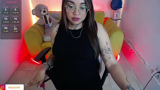 Snapshot of natyk_m chatting on January 29, 2025, 10:43 pm natyk m online show from January 29, 2025, 10:43 pm