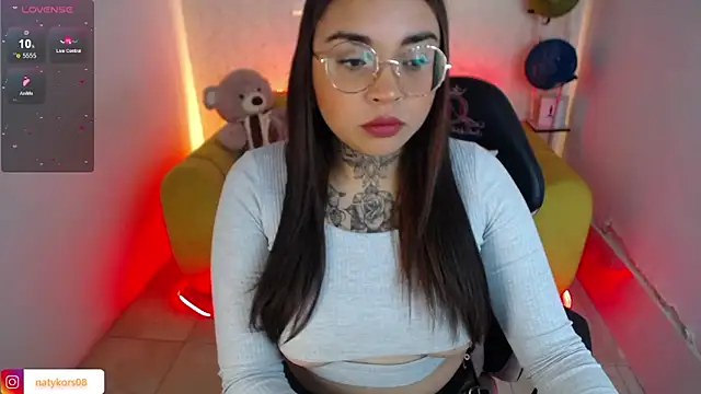 Snapshot of natyk_m chatting on January 30, 2025, 1:21 pm natyk m online show from January 30, 2025, 1:21 pm