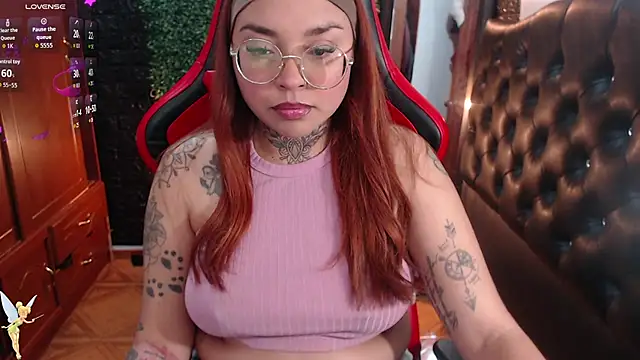 Snapshot of natyk_m chatting on October 10, 2025, 3:00 pm natyk m online show from October 10, 2025, 3:00 pm