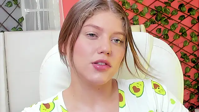 Snapshot of alaia_greyy chatting on June 10, 2026, 12:59 pm alaia greyy online show from June 10, 2026, 12:59 pm