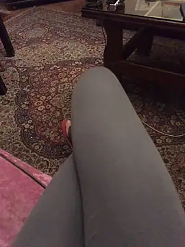 aebaleek2505 online show from February 24, 2025, 9:10 am