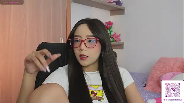 Snapshot of sophi_lii chatting on May 6, 2026, 9:53 pm sophi lii online show from May 6, 2026, 9:53 pm